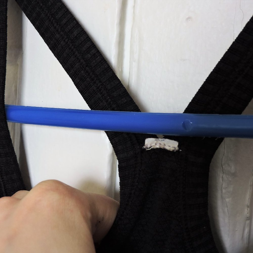 Lululemon Cropped bra/cami - Picture 3 of 3